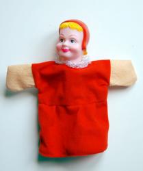Красная шапочка (кукла среднего размера в коробке)